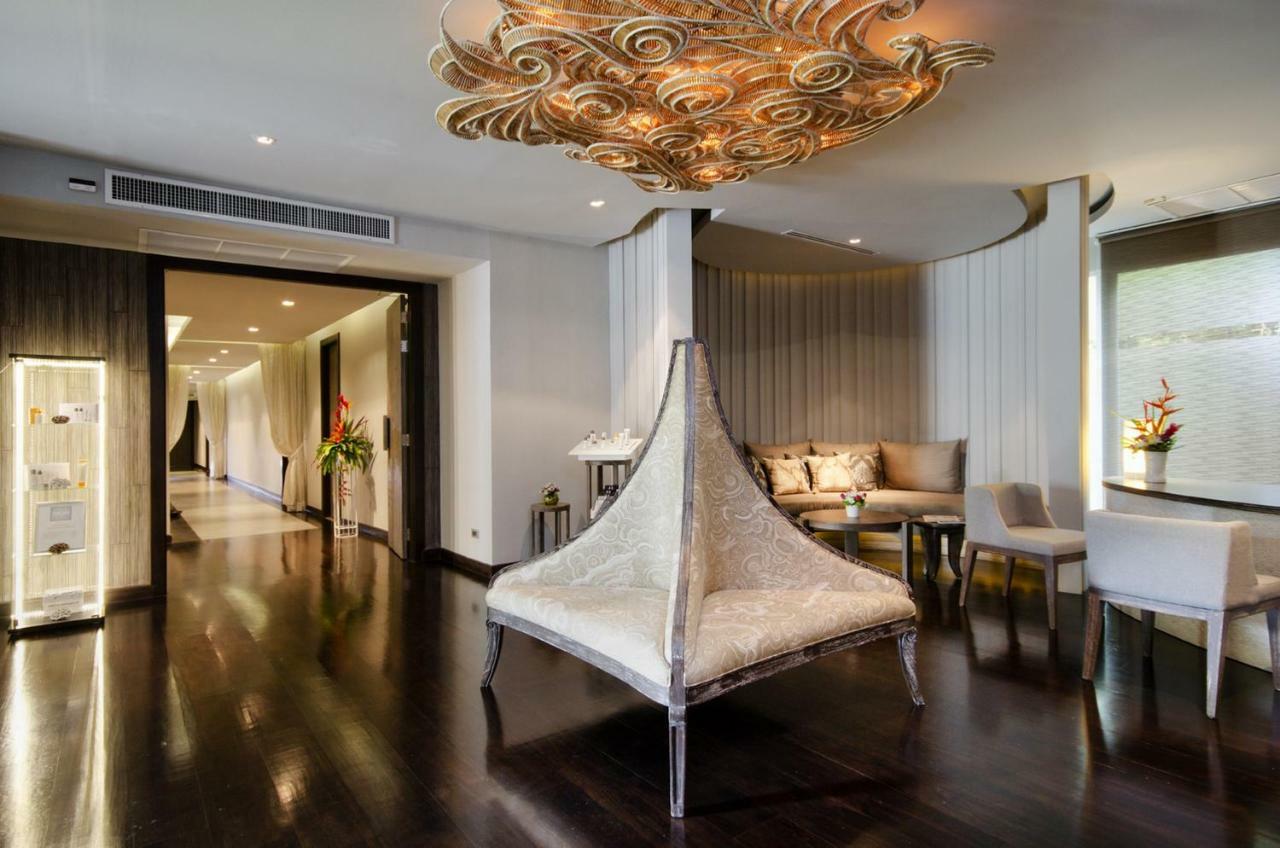 Wyndham Sea Pearl Resort, Phuket Patong Bagian luar foto The lobby of the hotel