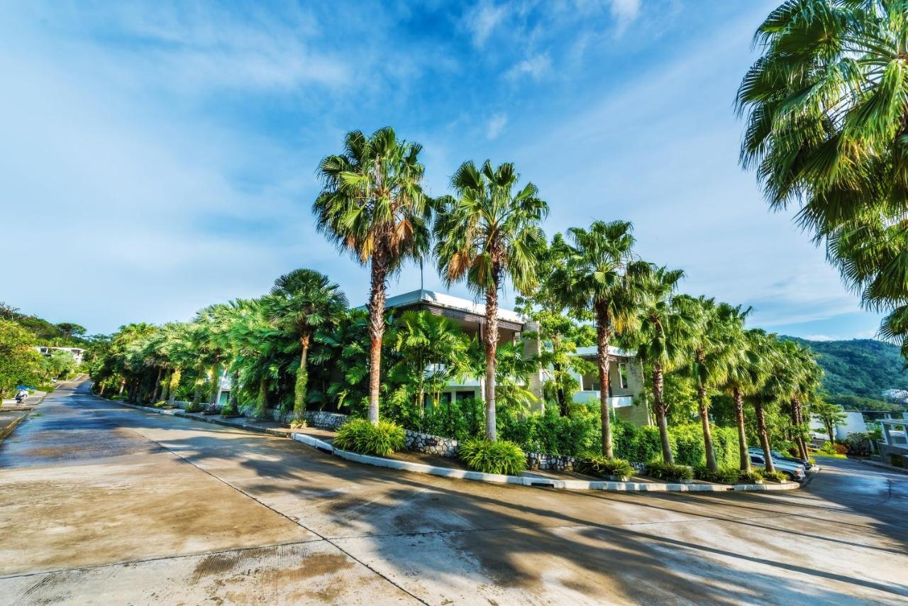 Wyndham Sea Pearl Resort, Phuket Patong Bagian luar foto The resort's main entrance
