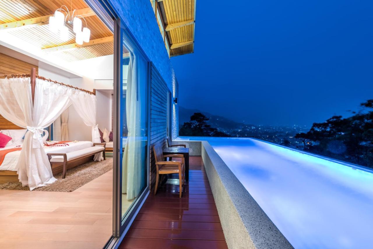 Wyndham Sea Pearl Resort, Phuket Patong Bagian luar foto The view from the hotel